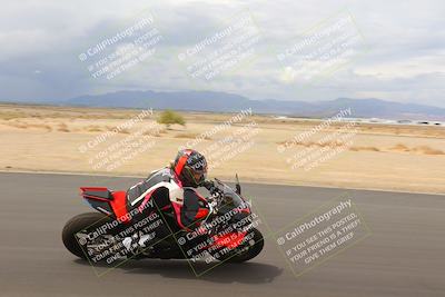 media/Sep-10-2022-SoCal Trackdays (Sat) [[a5bf35bb4a]]/Turn 9 Inside (1215pm)/